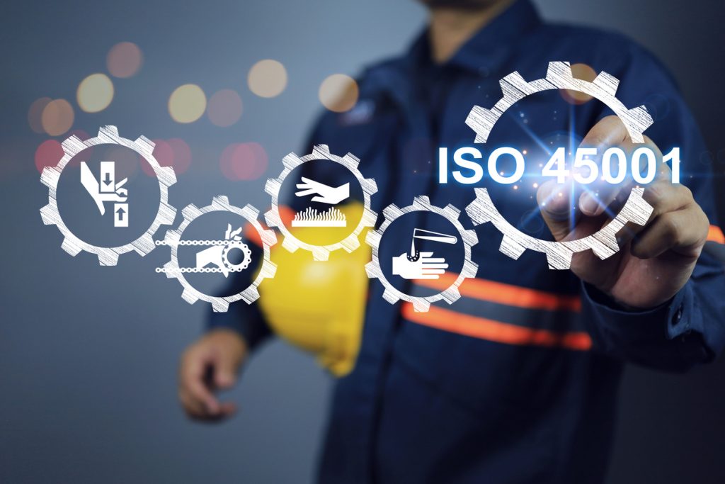ISO 45001 e monitoramento inteligente: como alinhar segurança e tecnologia na sua operação